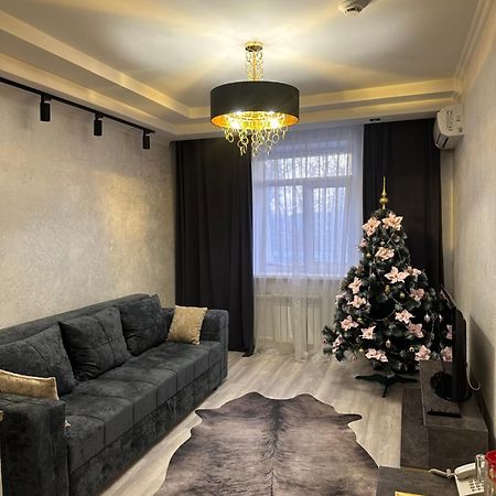 Mereke Hotel Оскемен Екстер'єр фото
