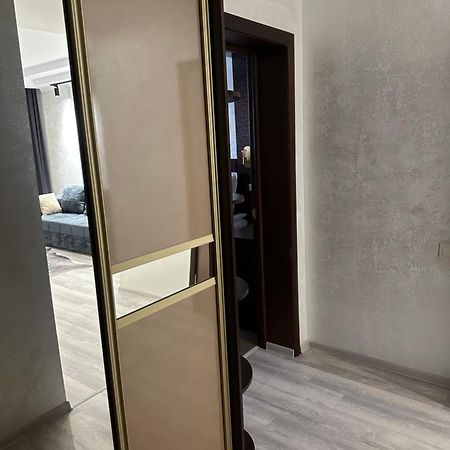 Mereke Hotel Оскемен Екстер'єр фото