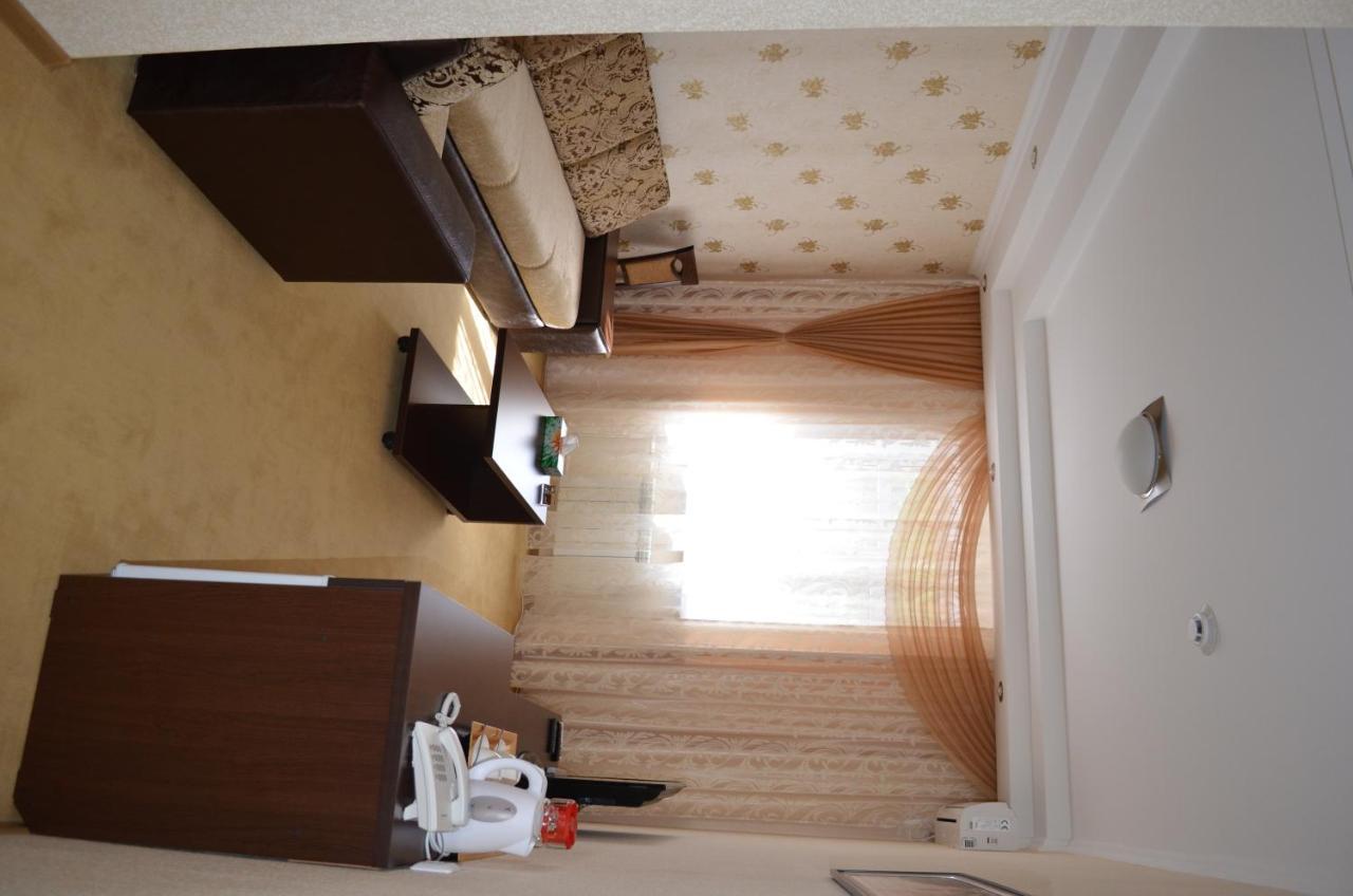 Mereke Hotel Оскемен Екстер'єр фото