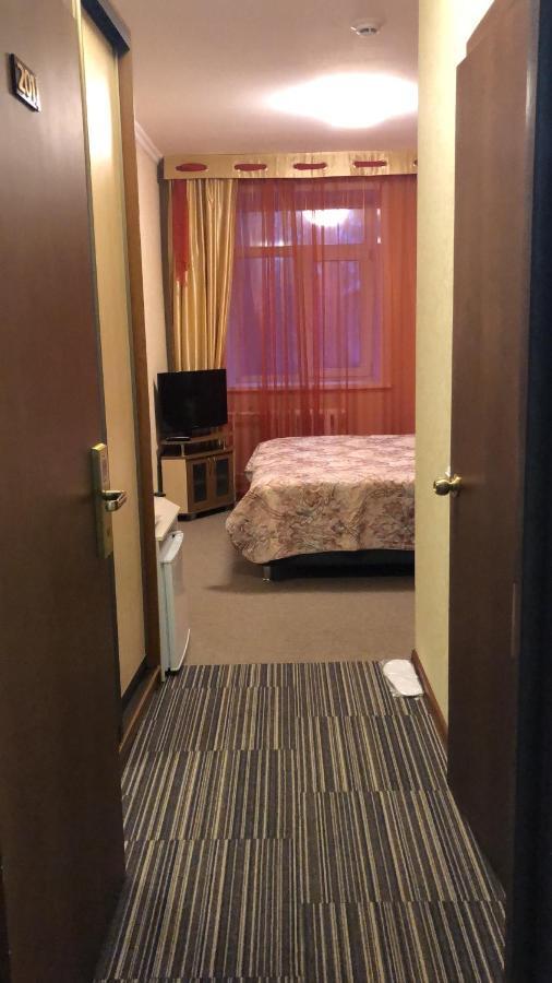 Mereke Hotel Оскемен Екстер'єр фото