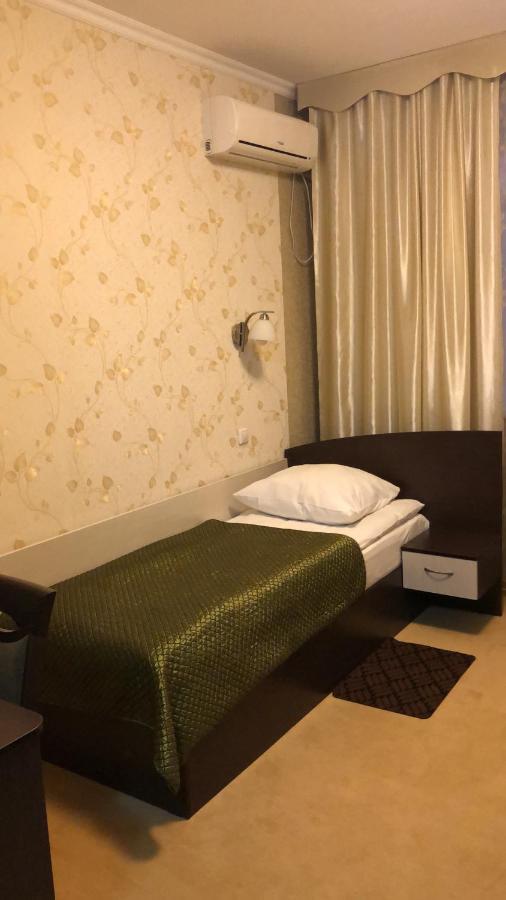 Mereke Hotel Оскемен Екстер'єр фото