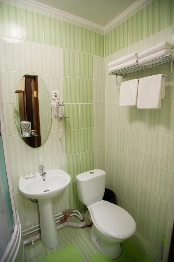 Mereke Hotel Оскемен Екстер'єр фото