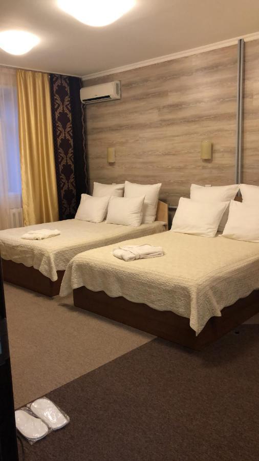 Mereke Hotel Оскемен Екстер'єр фото